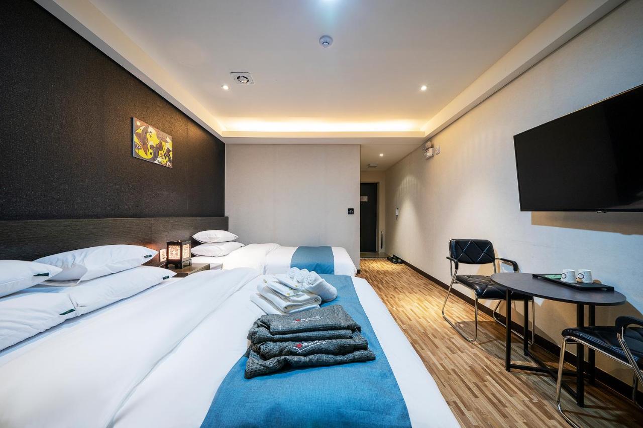 Dono1796 Hotel