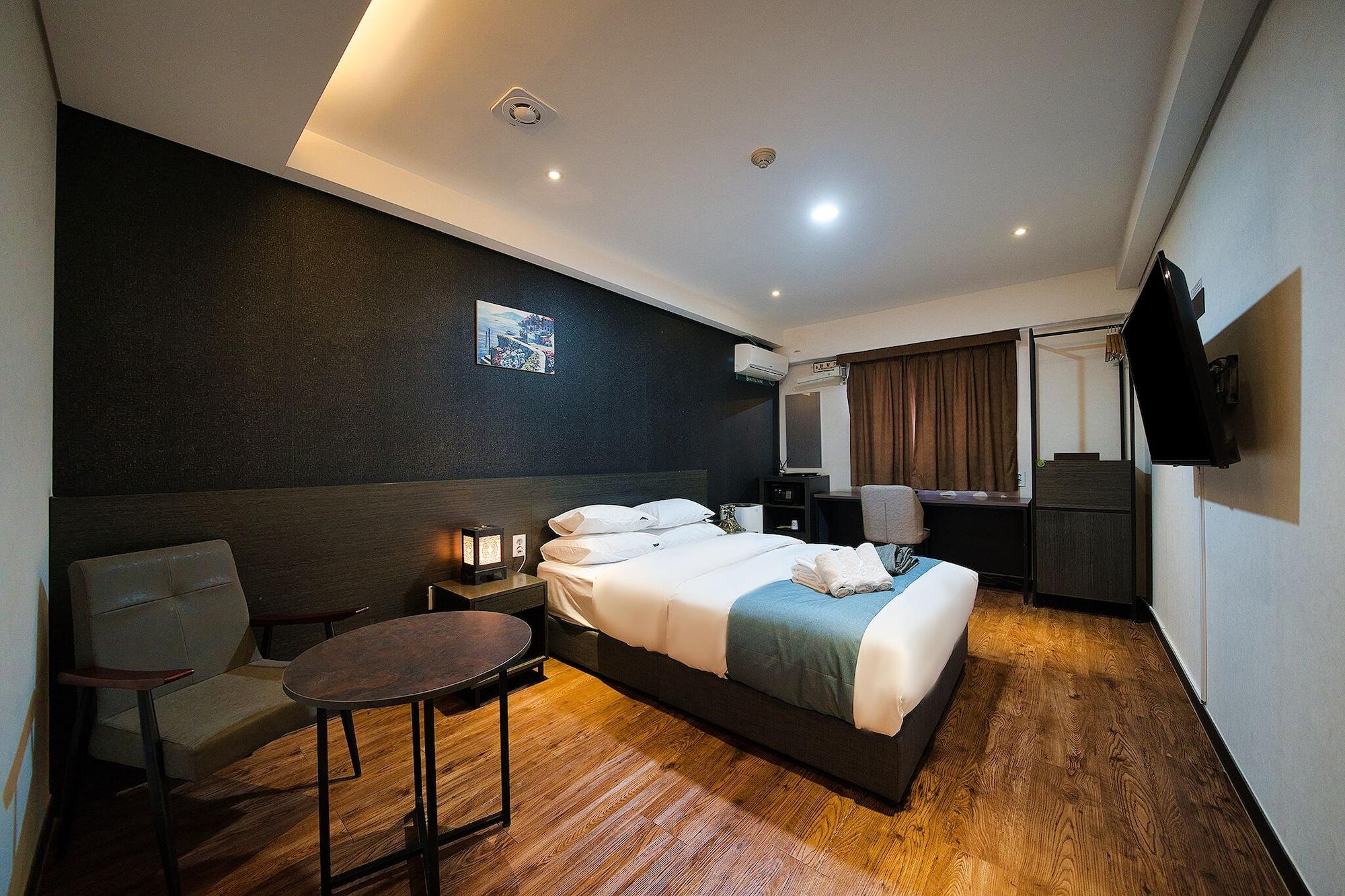 Dono1796 3* Suwon