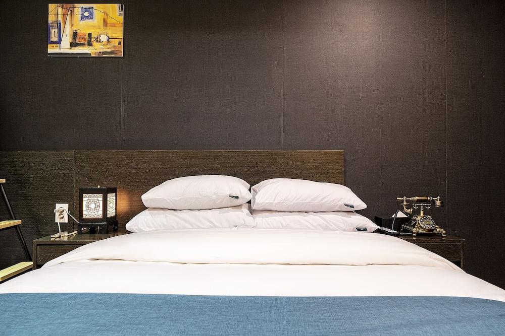 Hotel Dono1796 3*